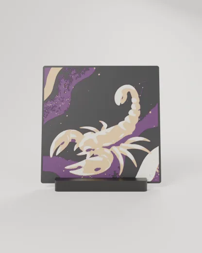 Scorpio Energy – филаментна картина 20×20 на стойка, отпред